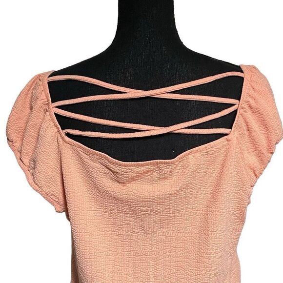 the general good Peach Textured Strappy Back Cinched Front Top N0473 - Picture 2 of 7